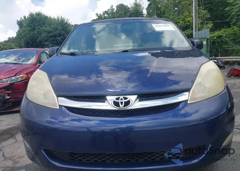 2007 Toyota Sienna Xle Limited z USA, uszkodzony, nr VIN 5TDZK22C27S081403